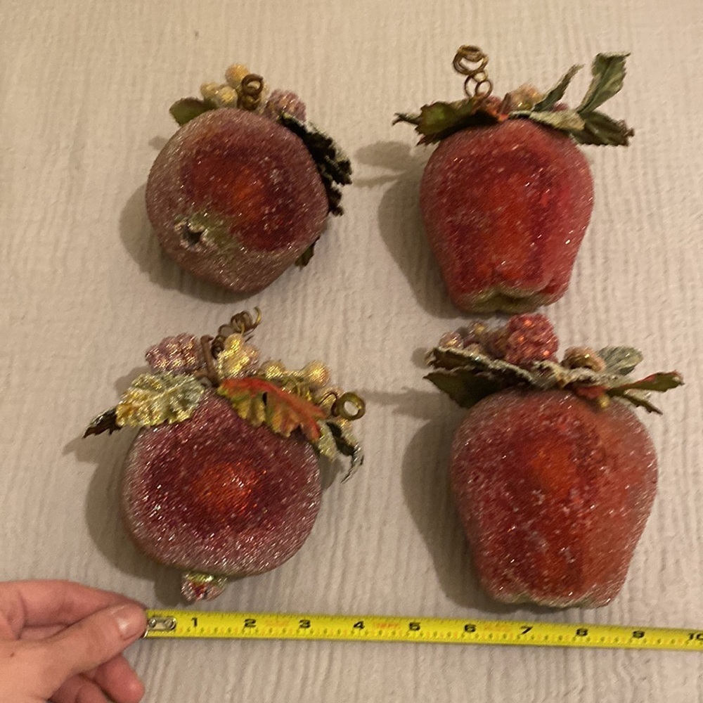 Sugarcoat Christmas ornament decoration. Set 4 pieces. Very good condition - Picture 9 of 9